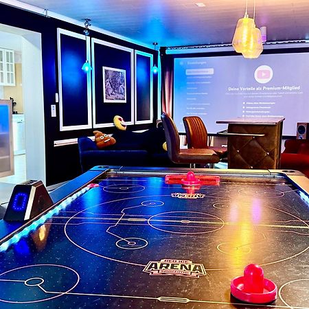 Bookeinfach Bad Ems - Private - Sauna Jacuzzi Whirlpool Swimmingpool Alahna Sup Beachvolleyball Billiards Ping Pong Cinema Theater Music Disco Ball Bbq Und Parkplaetze Eksteriør bilde