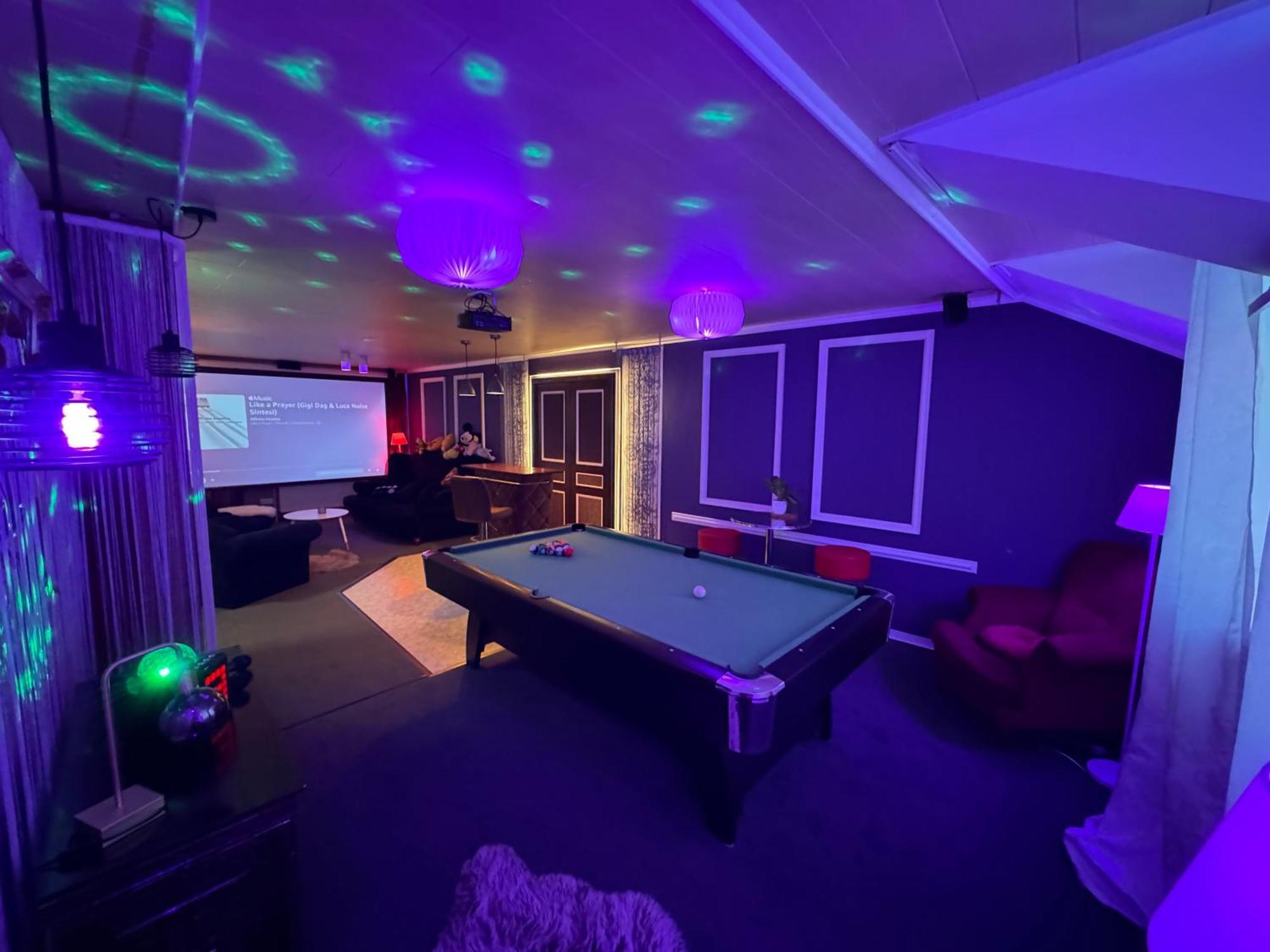 Bookeinfach Bad Ems - Private - Sauna Jacuzzi Whirlpool Swimmingpool Alahna Sup Beachvolleyball Billiards Ping Pong Cinema Theater Music Disco Ball Bbq Und Parkplaetze Leilighet Eksteriør bilde