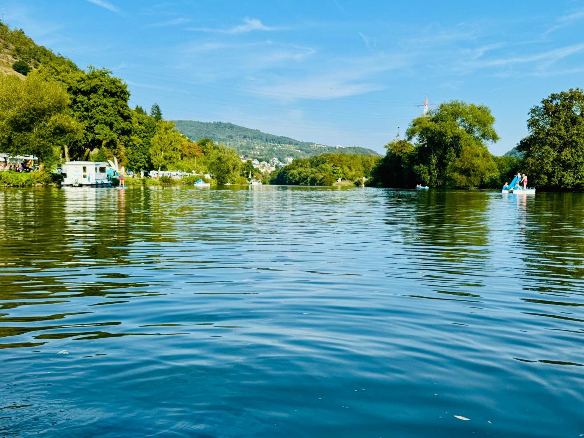 Bookeinfach Bad Ems - Private - Sauna Jacuzzi Whirlpool Swimmingpool Alahna Sup Beachvolleyball Billiards Ping Pong Cinema Theater Music Disco Ball Bbq Und Parkplaetze Eksteriør bilde