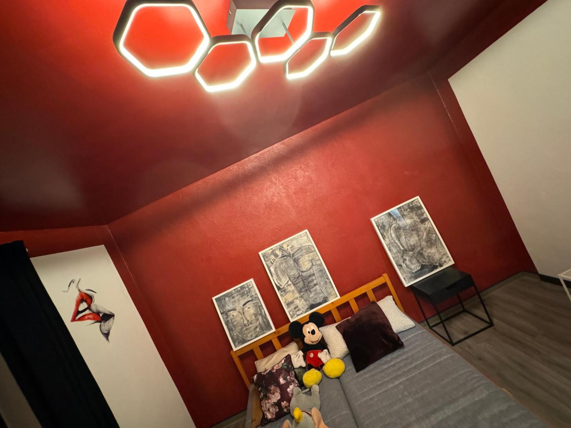 Bookeinfach Bad Ems - Private - Sauna Jacuzzi Whirlpool Swimmingpool Alahna Sup Beachvolleyball Billiards Ping Pong Cinema Theater Music Disco Ball Bbq Und Parkplaetze Eksteriør bilde