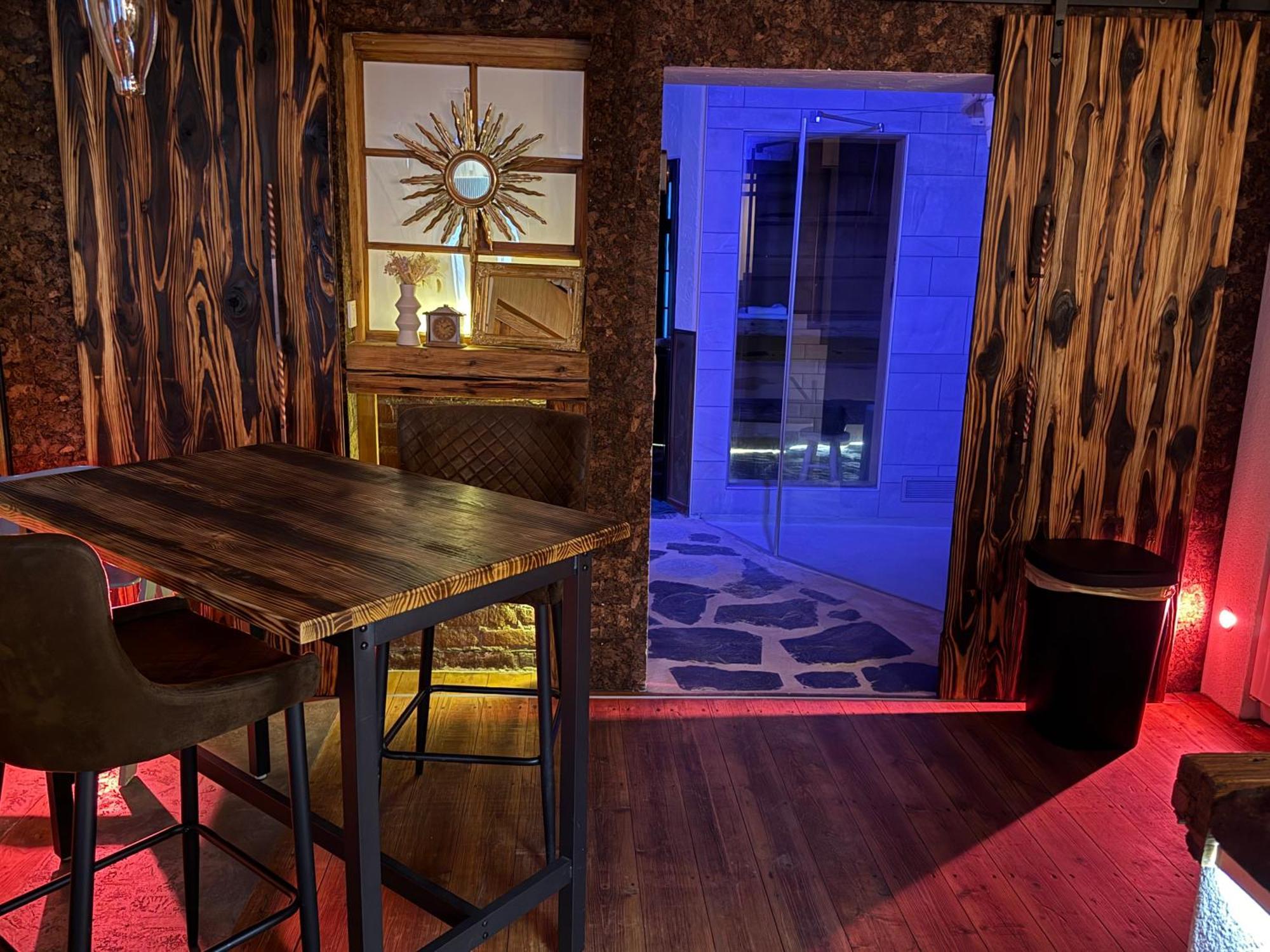 Bookeinfach Bad Ems - Private - Sauna Jacuzzi Whirlpool Swimmingpool Alahna Sup Beachvolleyball Billiards Ping Pong Cinema Theater Music Disco Ball Bbq Und Parkplaetze Eksteriør bilde